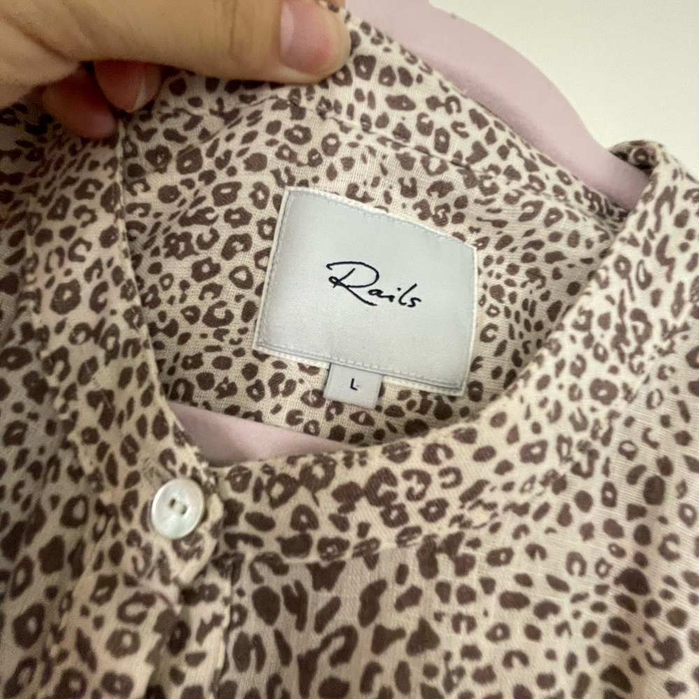 Rails Linen Leopard Print Ruffle Hem Tunic - Picture 4 of 7